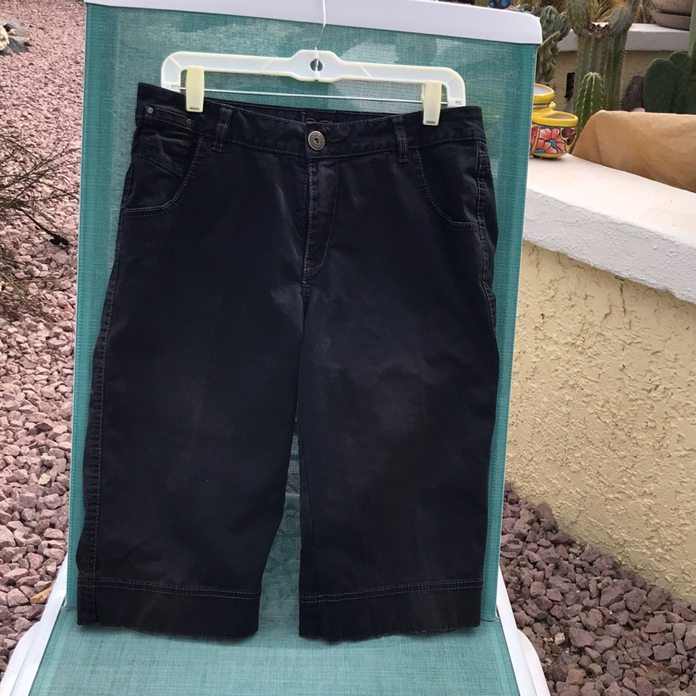 Black Women's Jag Bermuda style